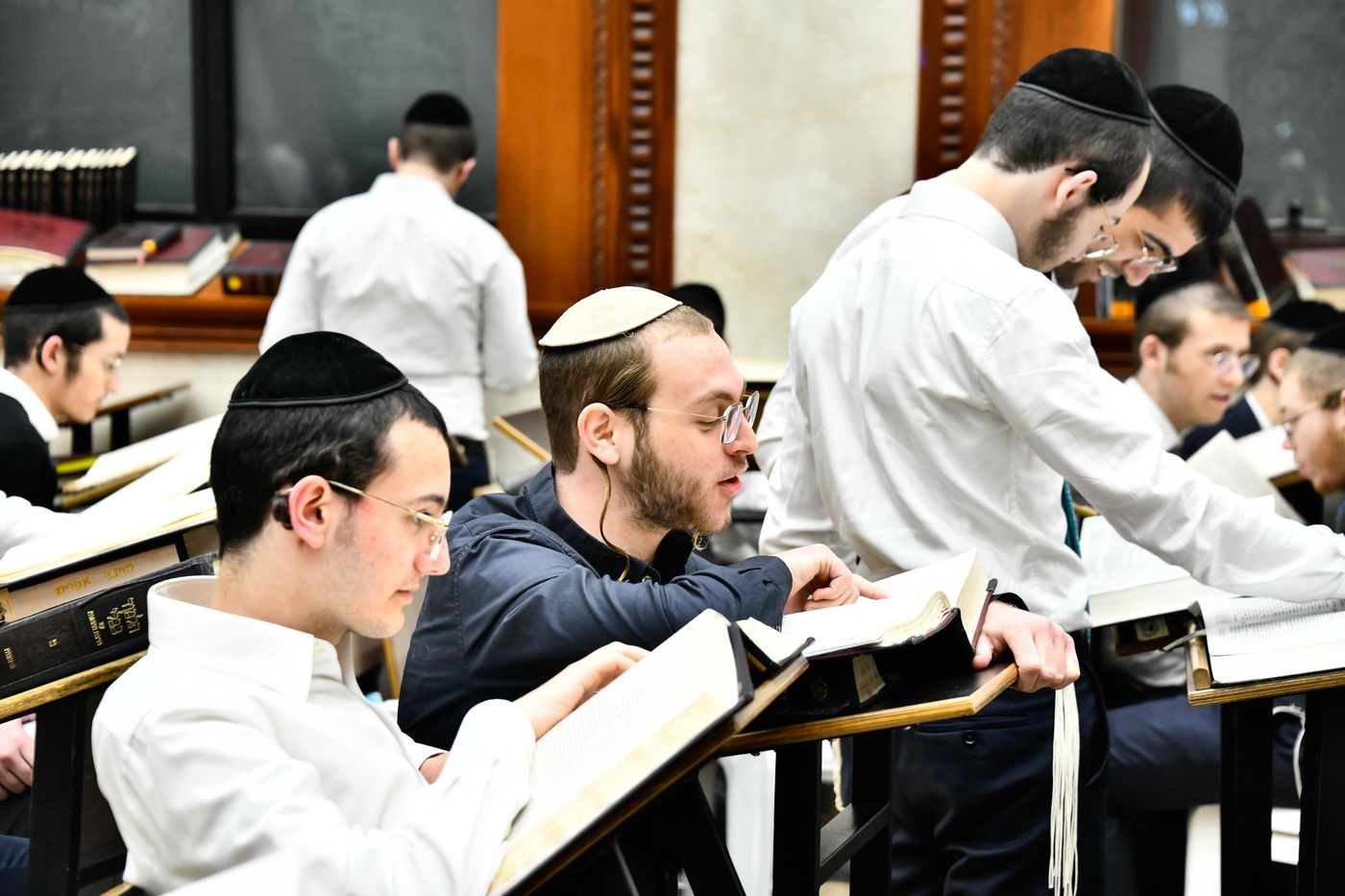 ליל פורים בישיבת בית מדרש עליון