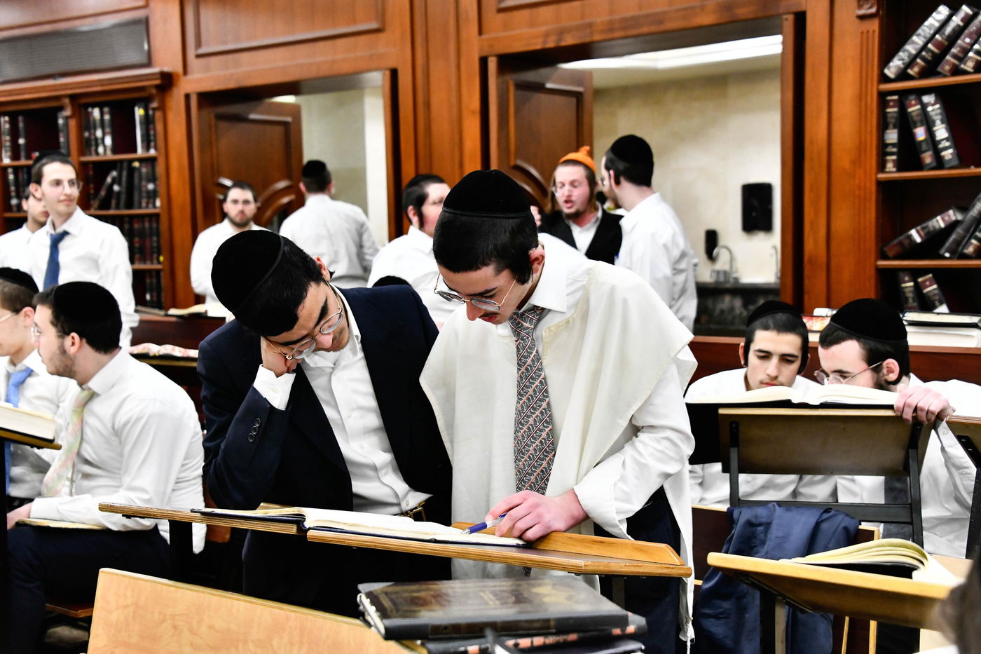 ליל פורים בישיבת בית מדרש עליון