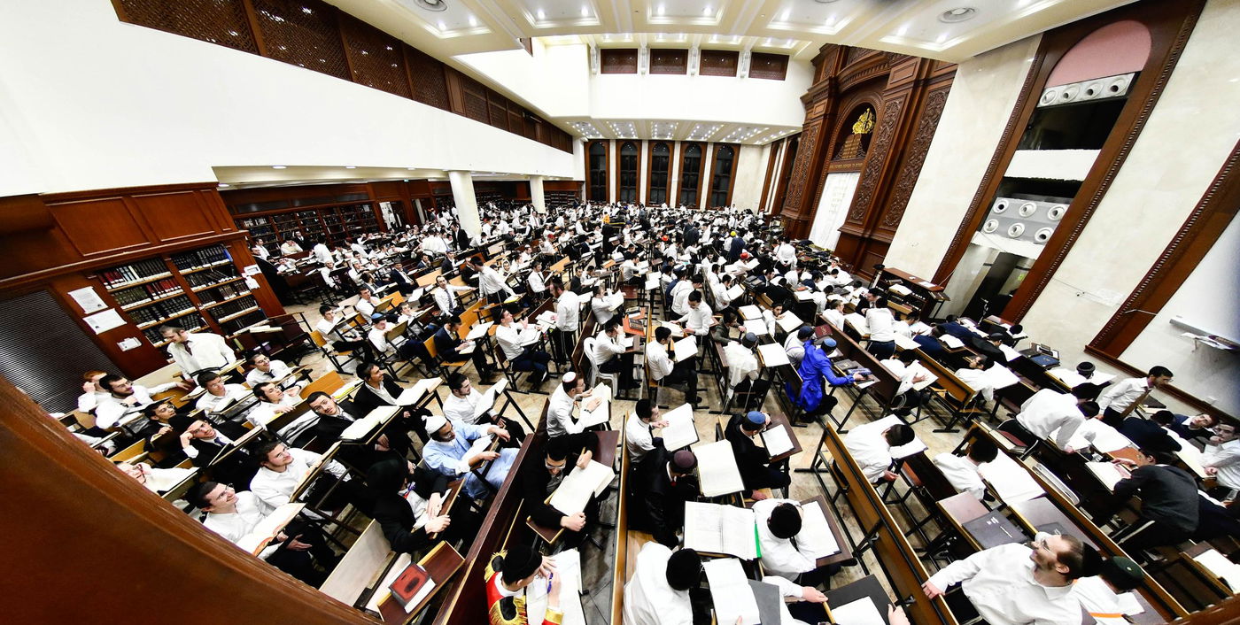 ליל פורים בישיבת בית מדרש עליון