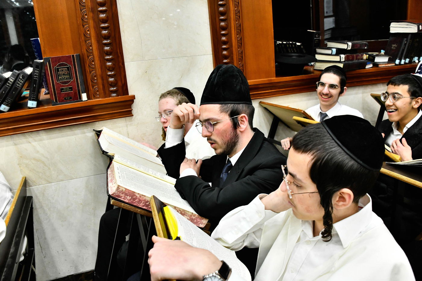 ליל פורים בישיבת בית מדרש עליון