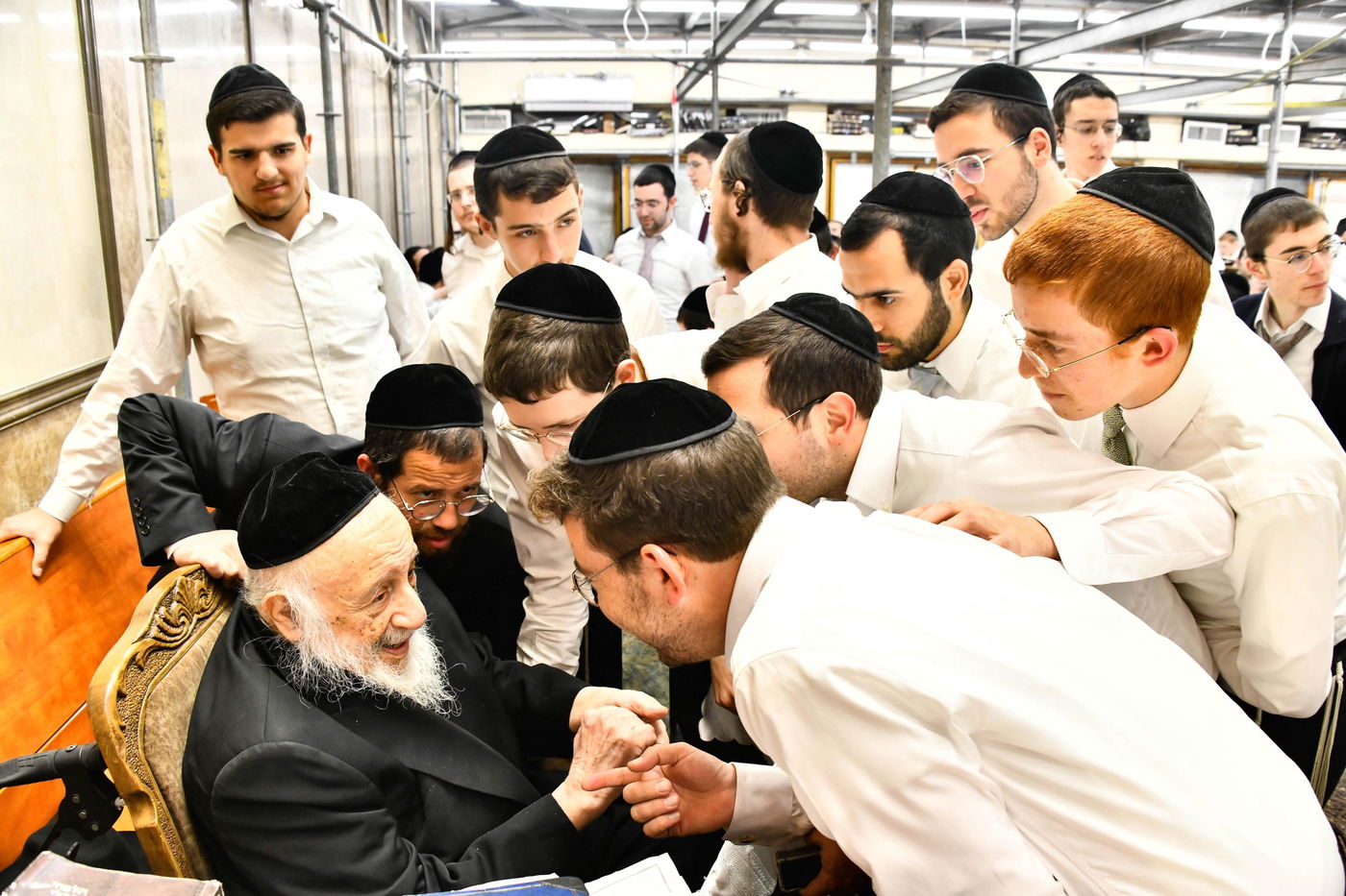 ליל פורים בישיבת פוניבז'