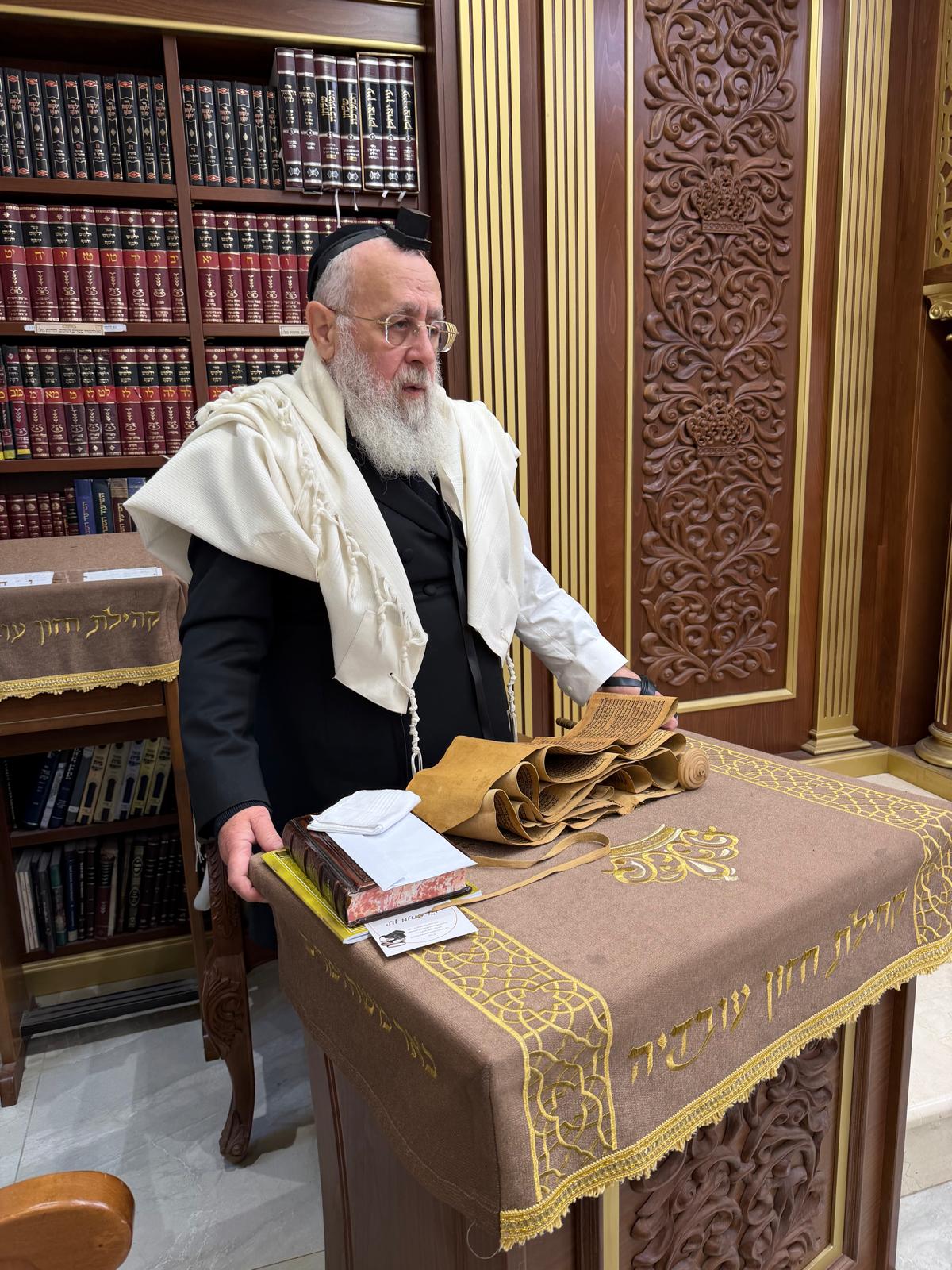 קריאת המגילה במעונו של הראש"ל