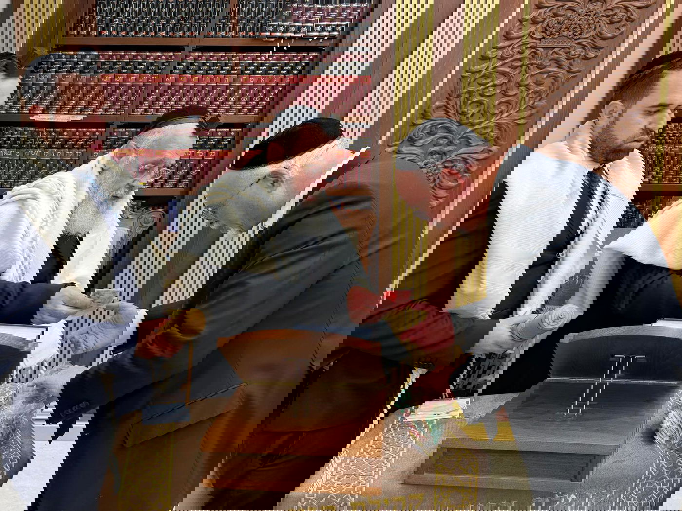 קריאת המגילה במעונו של הראש"ל