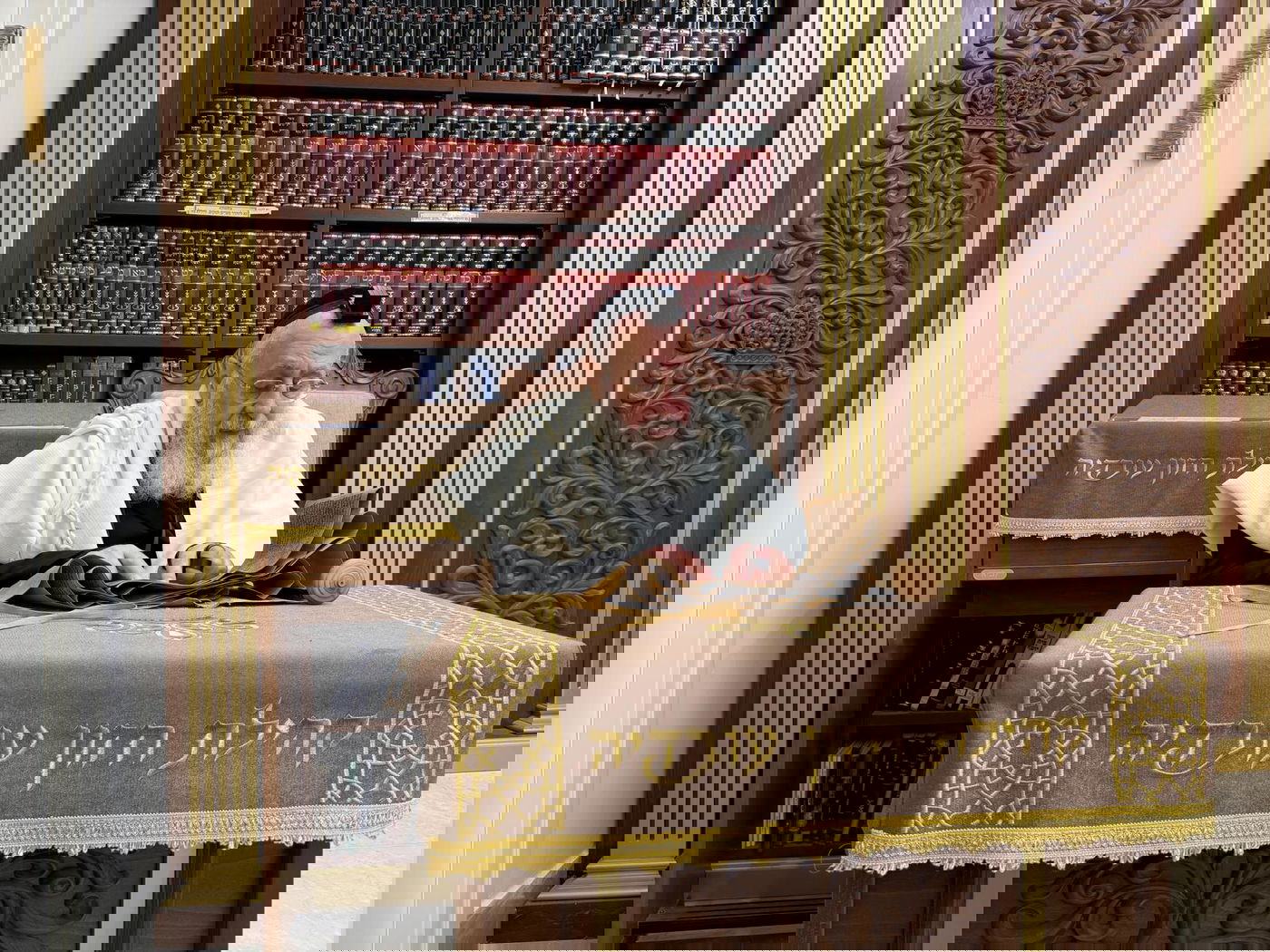 קריאת המגילה במעונו של הראש"ל