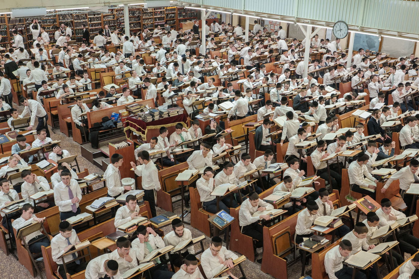 אווירת חג הפורים בבני ברק