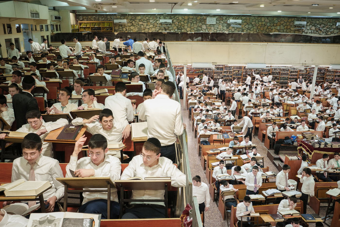 אווירת חג הפורים בבני ברק