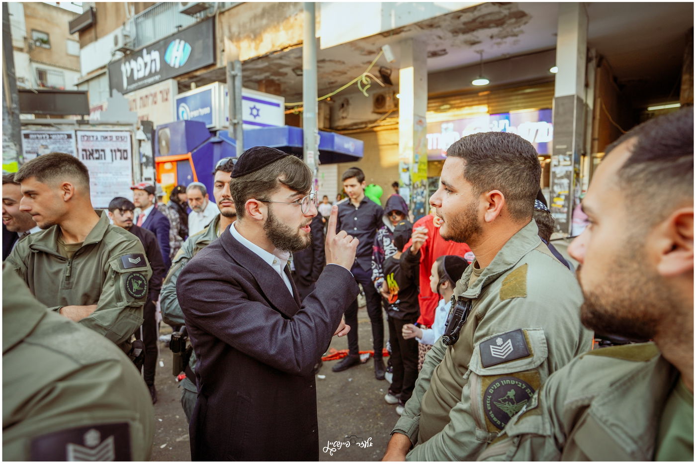 אווירת חג הפורים בבני ברק