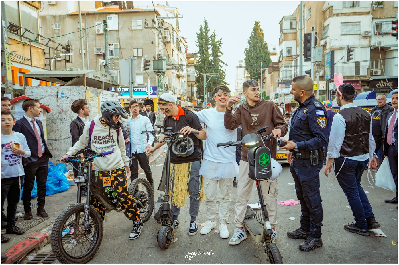 אווירת חג הפורים בבני ברק