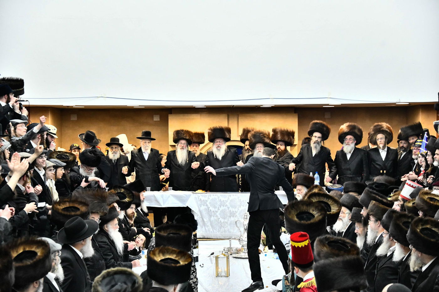 פורים בחצה"ק נדבורנה