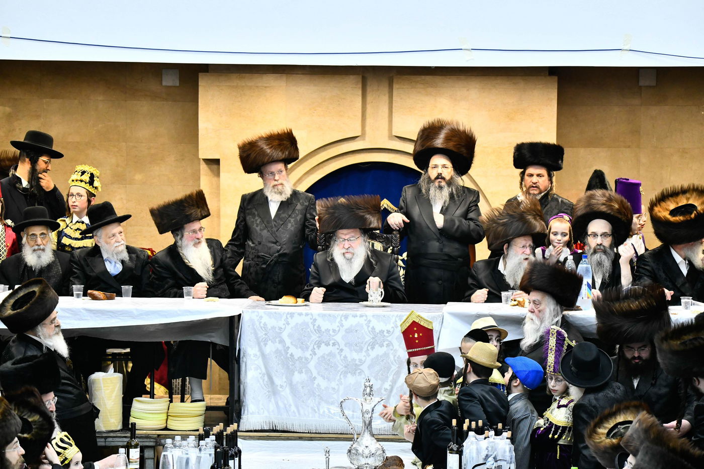 פורים בחצה"ק נדבורנה