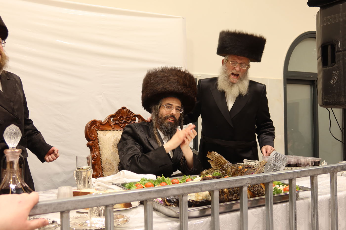 פורים בחצה"ק זוועהיל