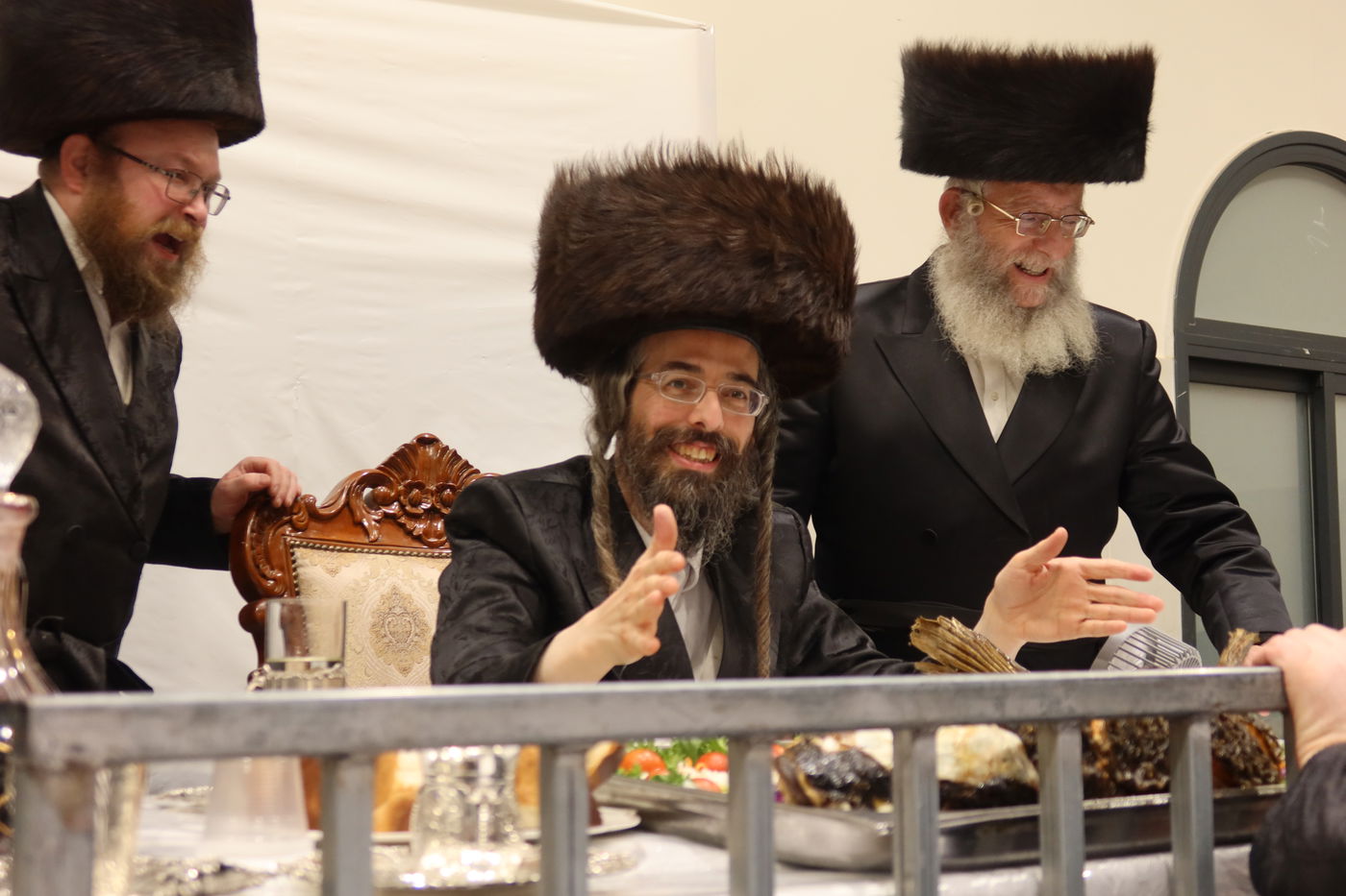 פורים בחצה"ק זוועהיל