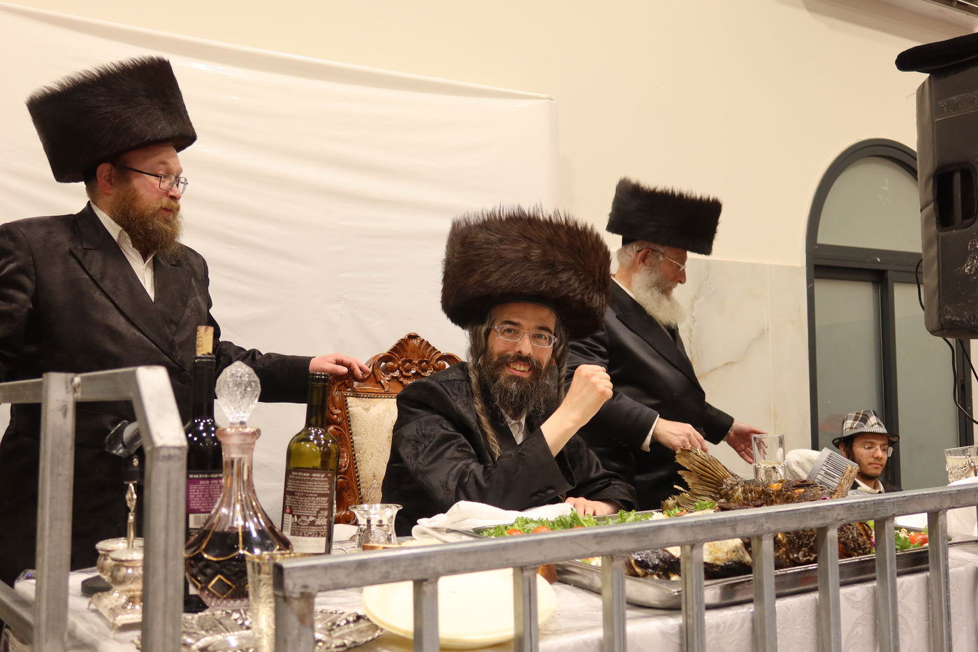 פורים בחצה"ק זוועהיל