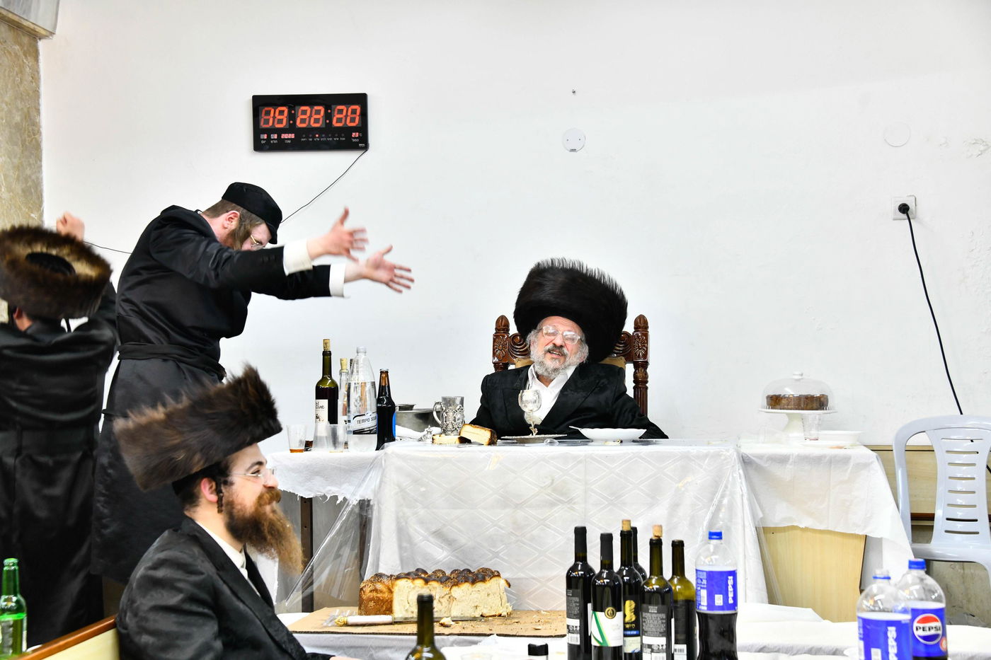 פורים בחצה"ק אנטניא