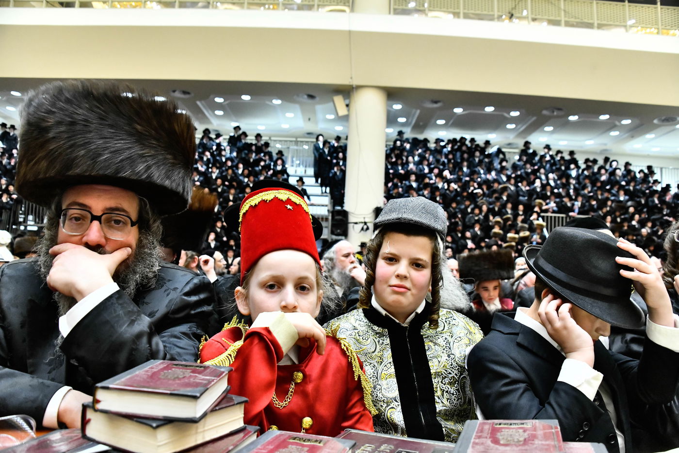 פורים בחצה"ק ויז'ניץ