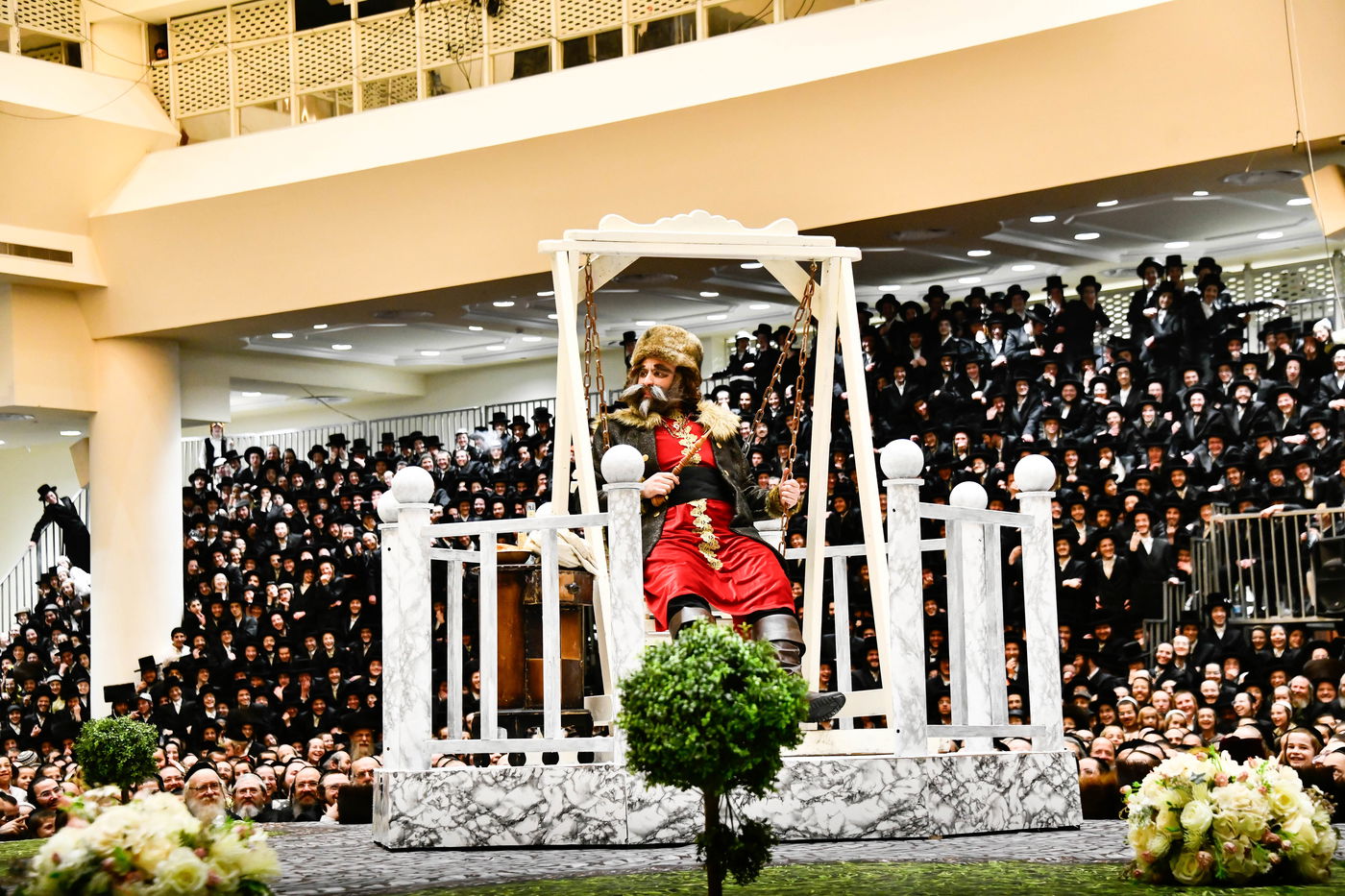 פורים שפיל (הצגה) בחצה"ק ויז'ניץ