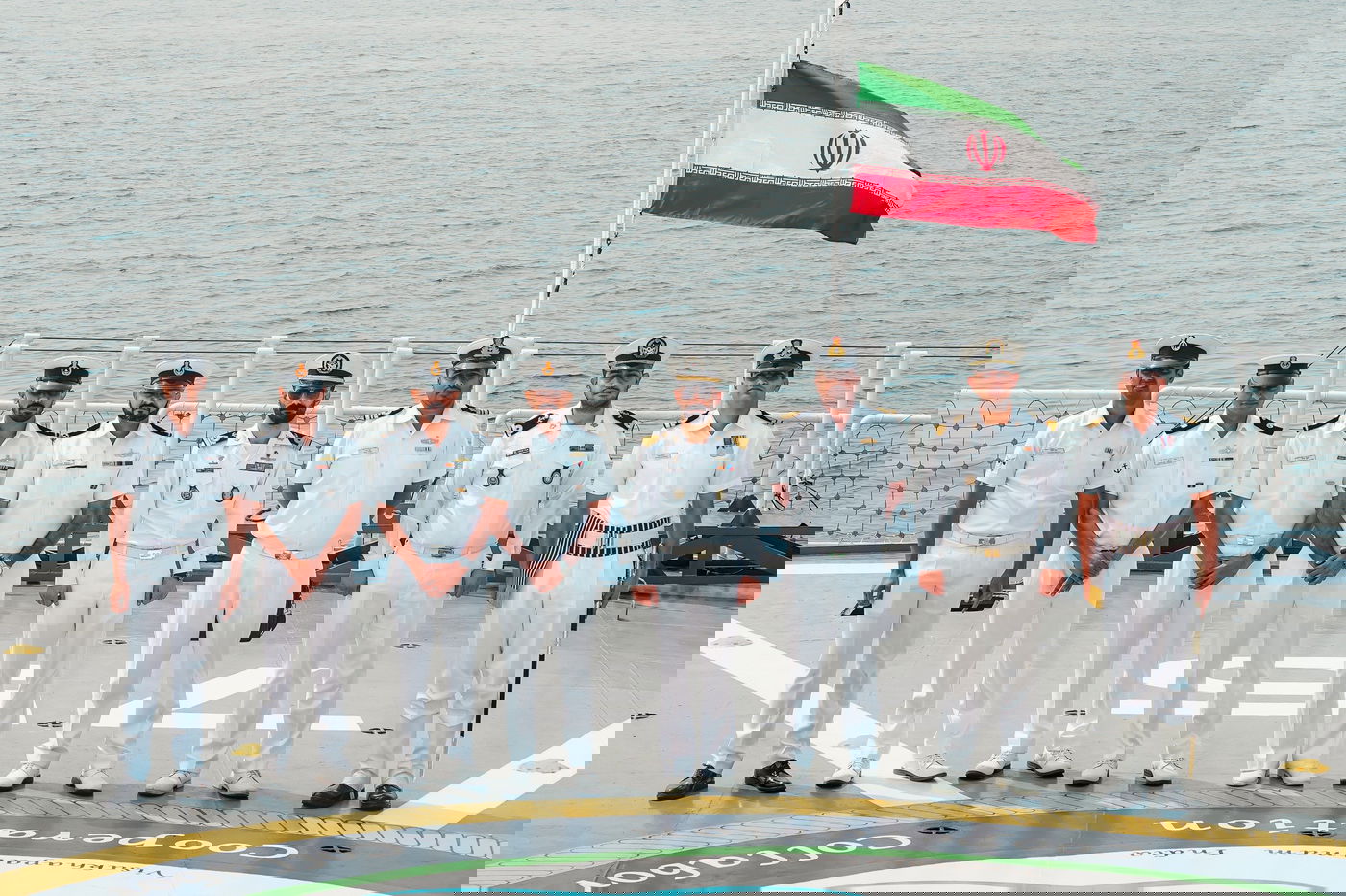 דרמה לחופי סרי לנקה: 80 הרוגים בספינת המלחמה האיראנית שהותקפה ע"י צוללת אמריקנית