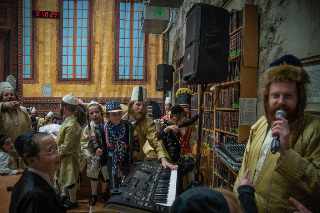 אווירת חג הפורים בביתר עילית