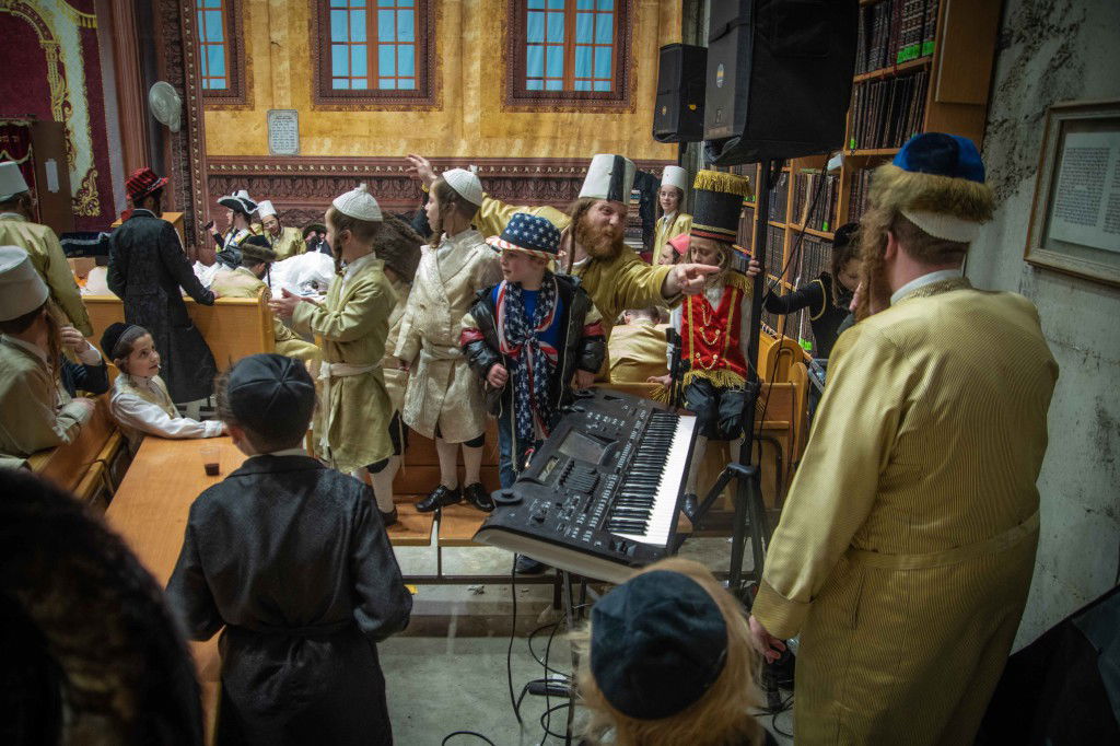 אווירת חג הפורים בביתר עילית