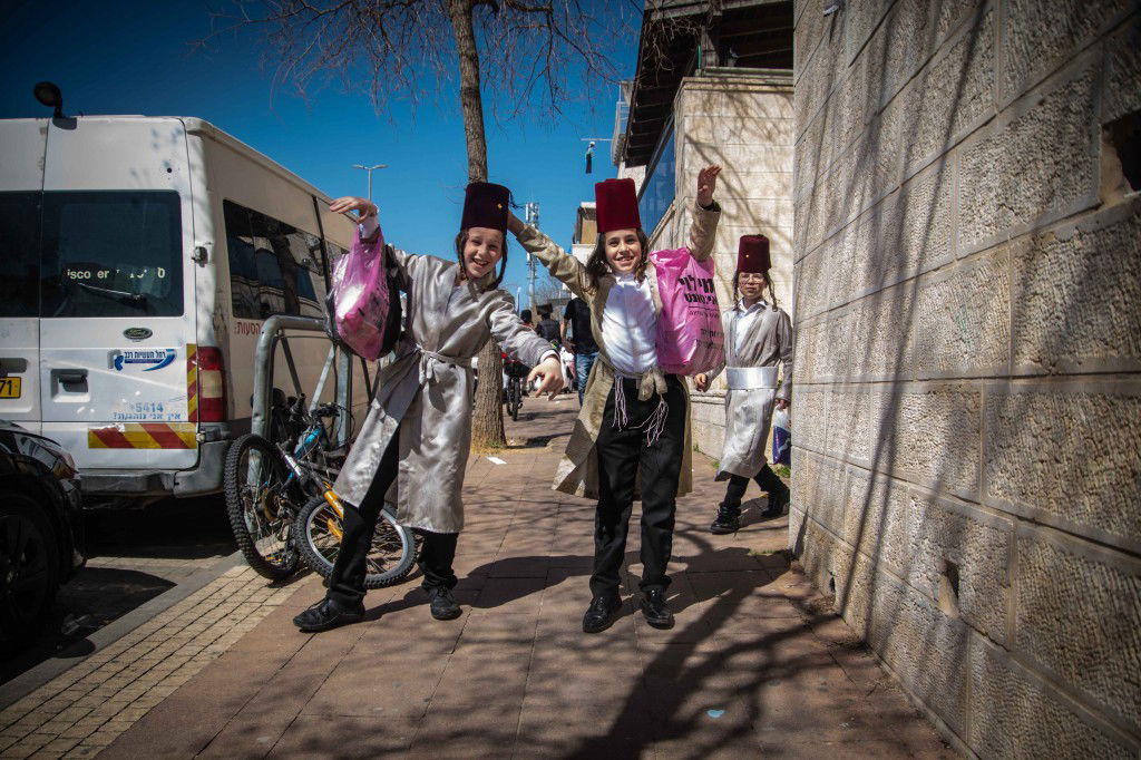 אווירת חג הפורים בביתר עילית