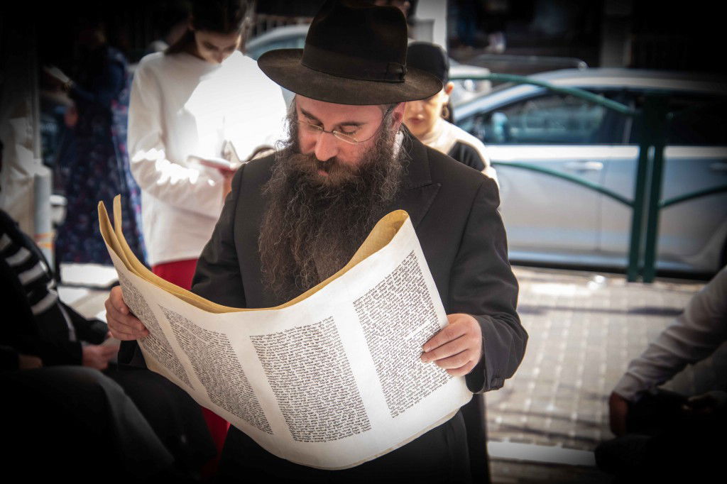 אווירת חג הפורים בביתר עילית