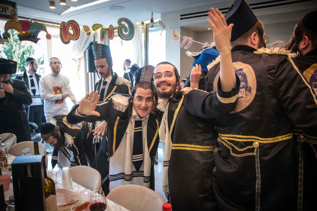 אווירת חג הפורים בביתר עילית