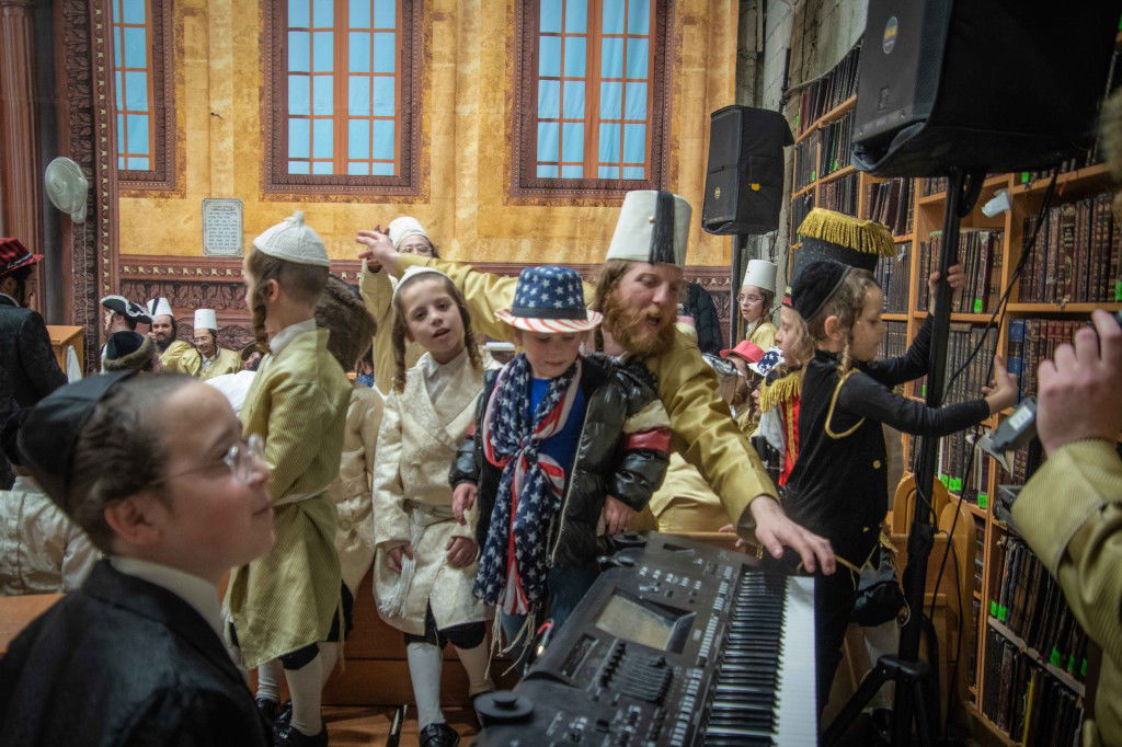 אווירת חג הפורים בביתר עילית