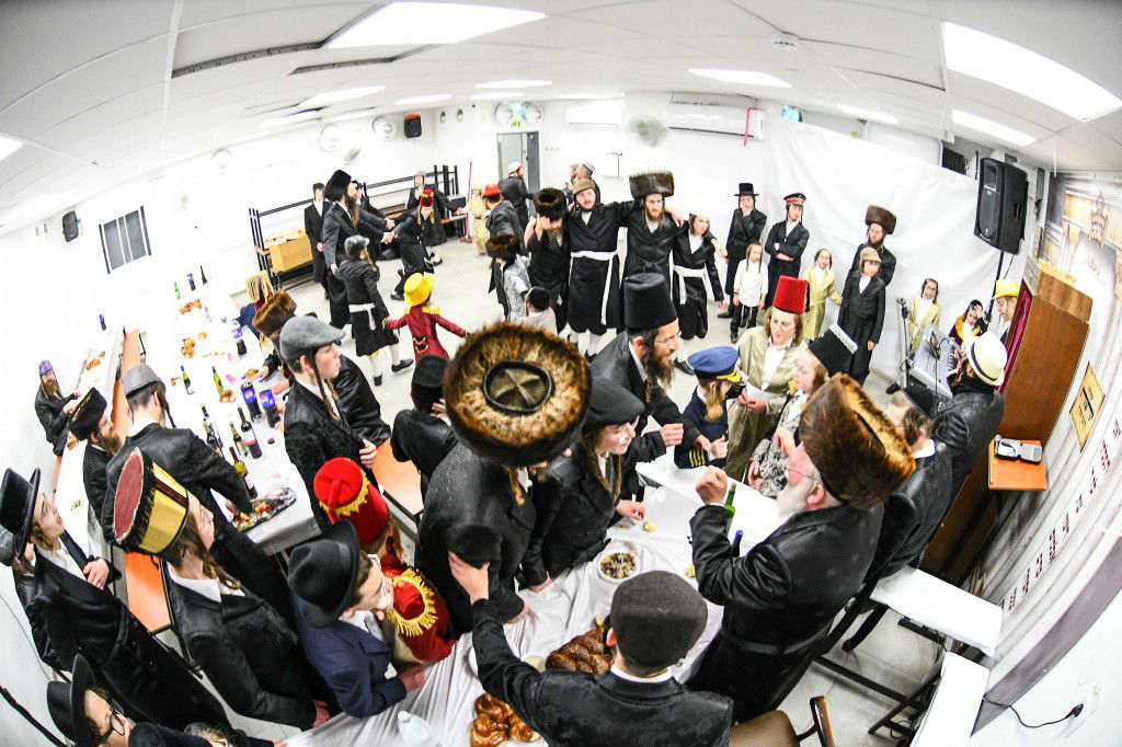 אווירת חג הפורים בביתר עילית