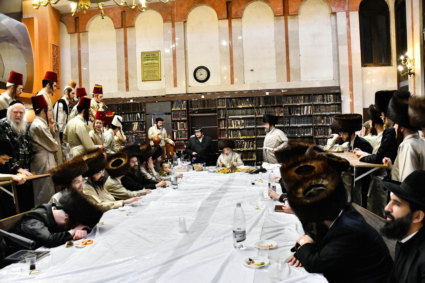 פורים בחצה"ק לעלוב