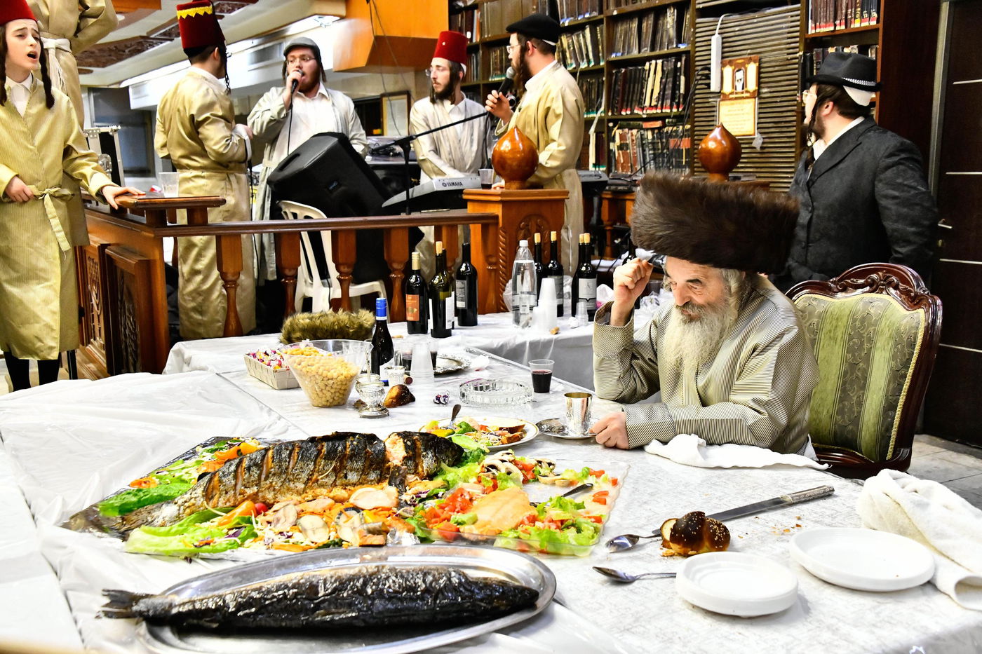 פורים בחצה"ק לעלוב