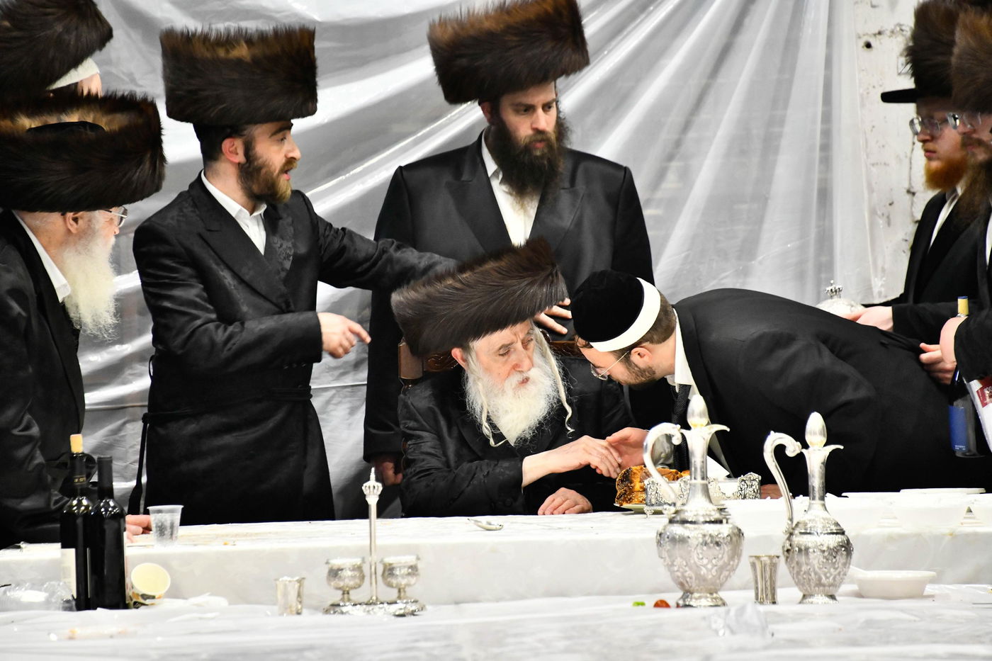 פורים בחצה"ק מכנובקא בעלזא