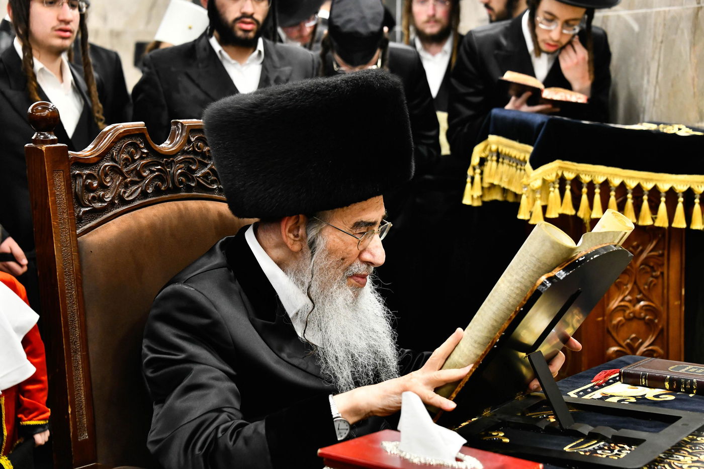 האדמו"ר מאלכסנדר בקריאת המגילה