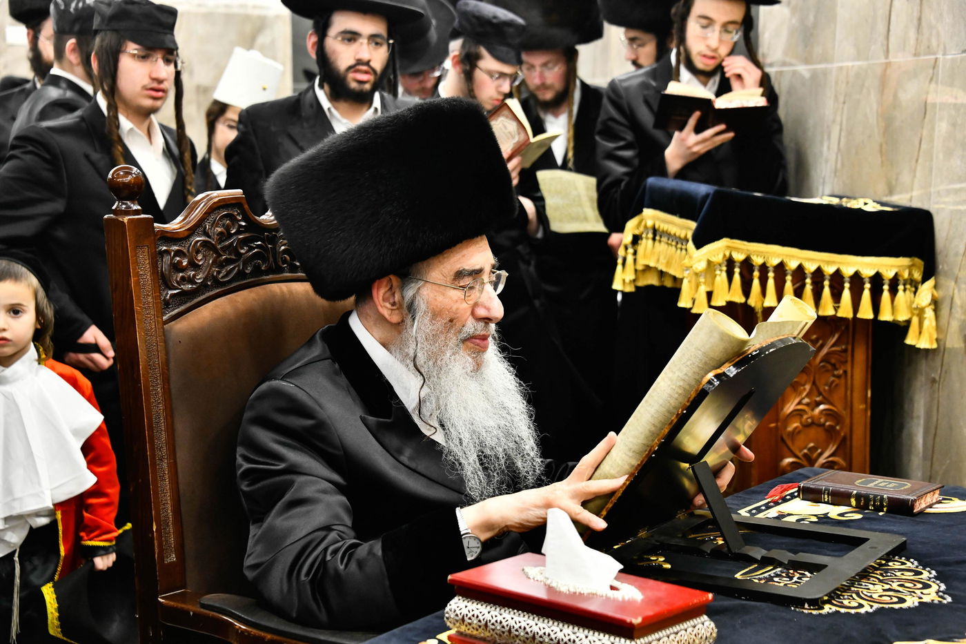 האדמו"ר מאלכסנדר בקריאת המגילה
