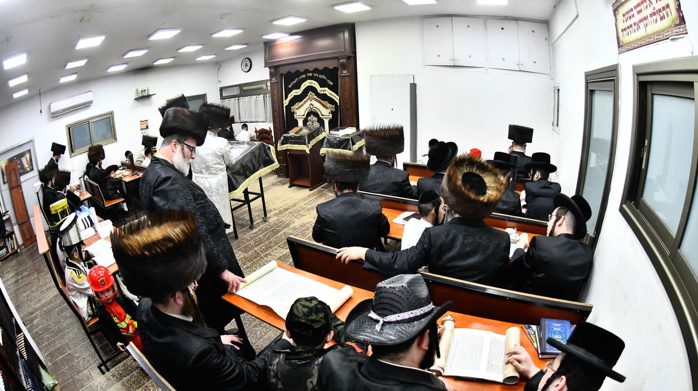 פורים בחצה"ק זוטשקא אמסנא