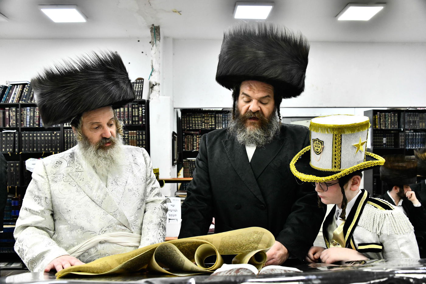 פורים בחצה"ק זוטשקא אמסנא