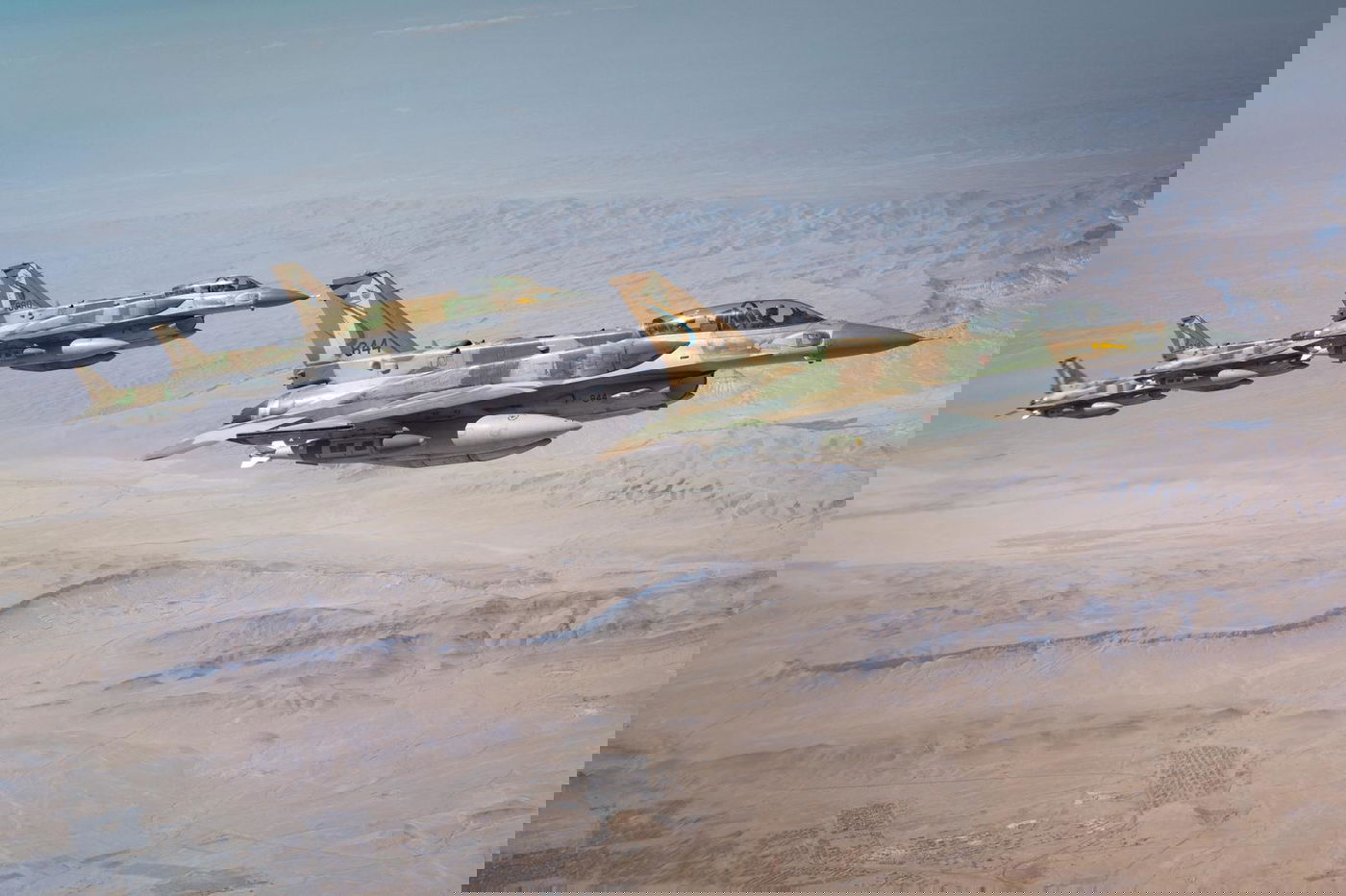 תיעוד ראשון מהאוויר: מטוסי קרב של חיל האוויר בדרכם לתקיפה באיראן