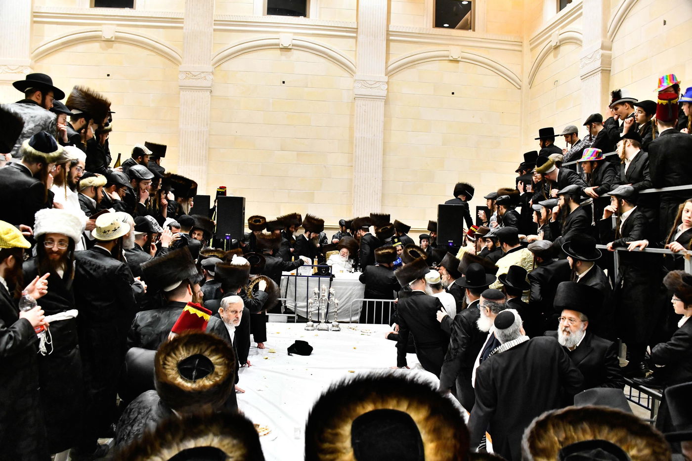 פורים בחצה"ק פרמישלאן