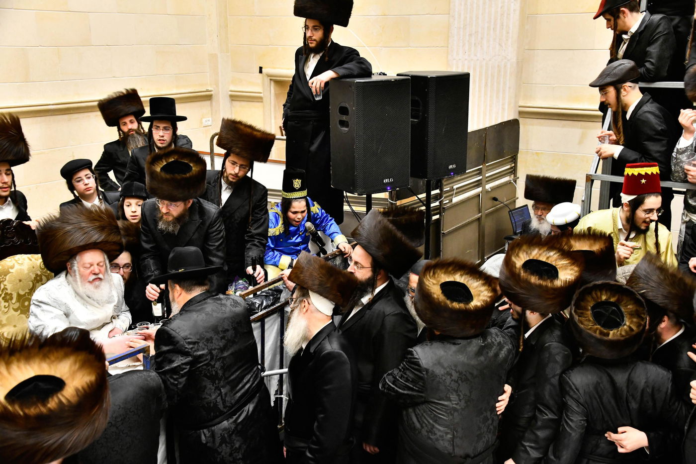 פורים בחצה"ק פרמישלאן