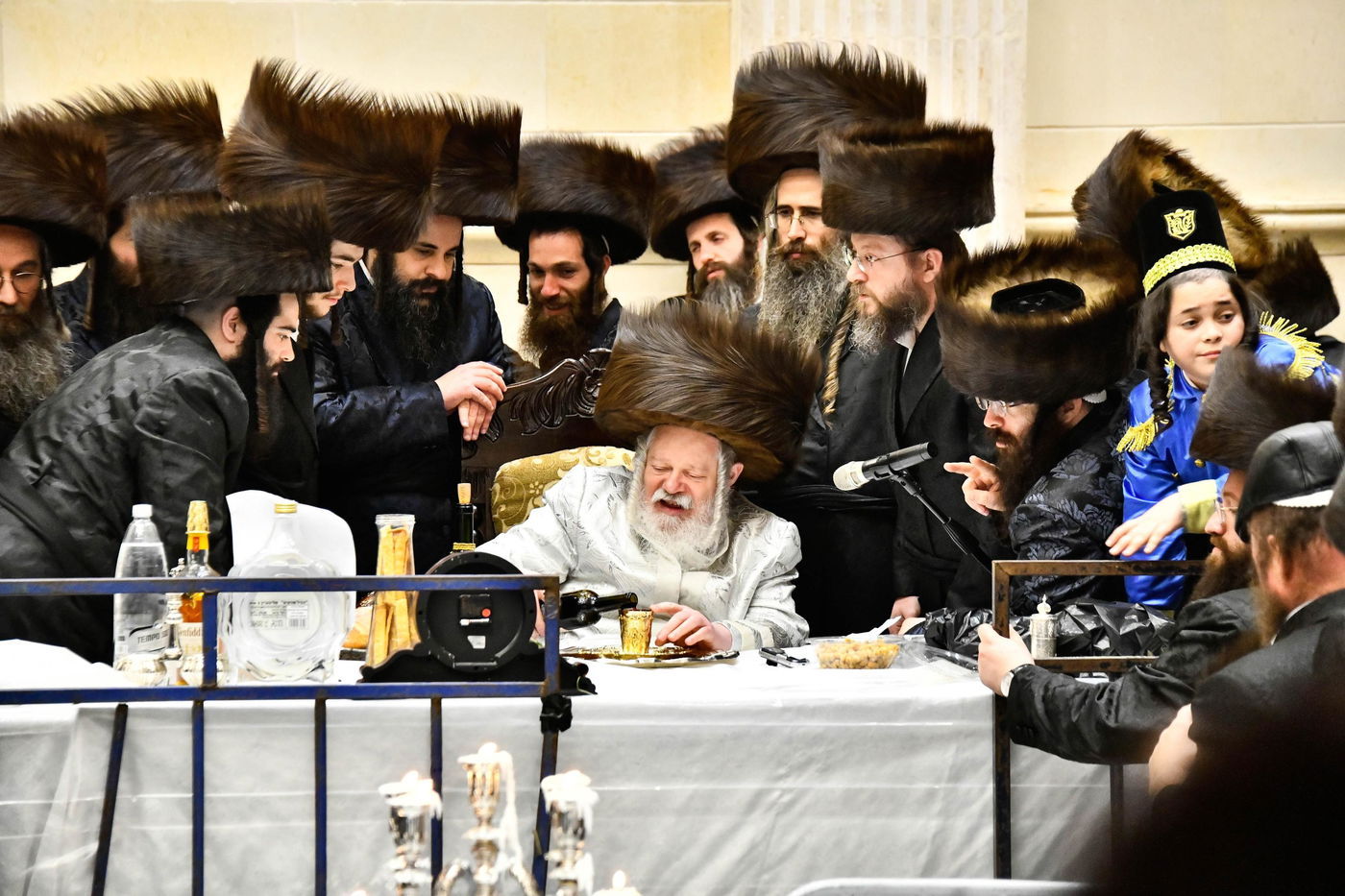 פורים בחצה"ק פרמישלאן