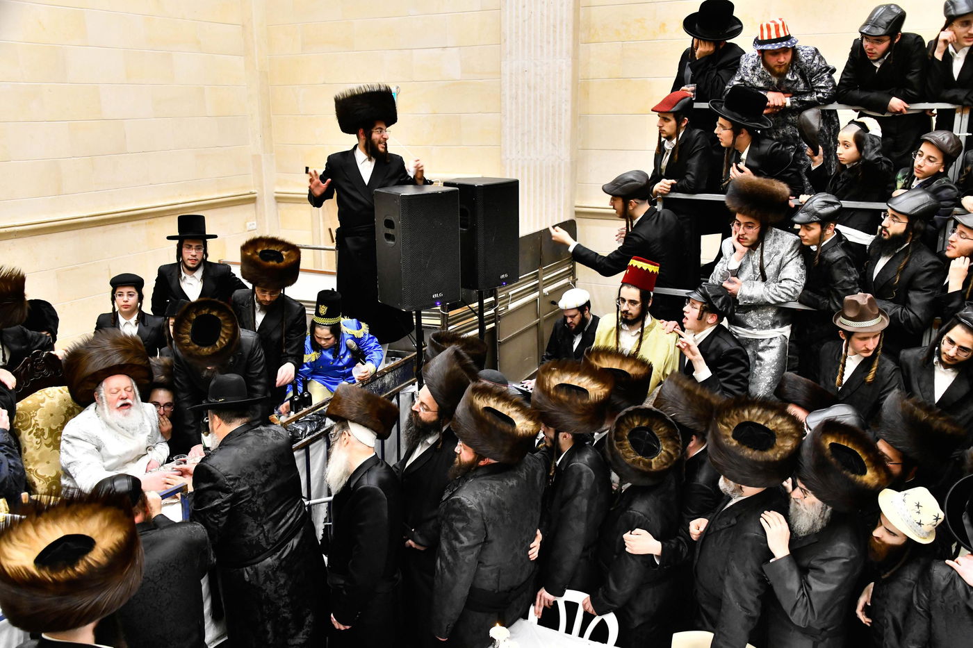 פורים בחצה"ק פרמישלאן