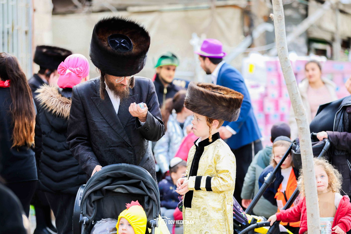אווירת חג הפורים בירושלים