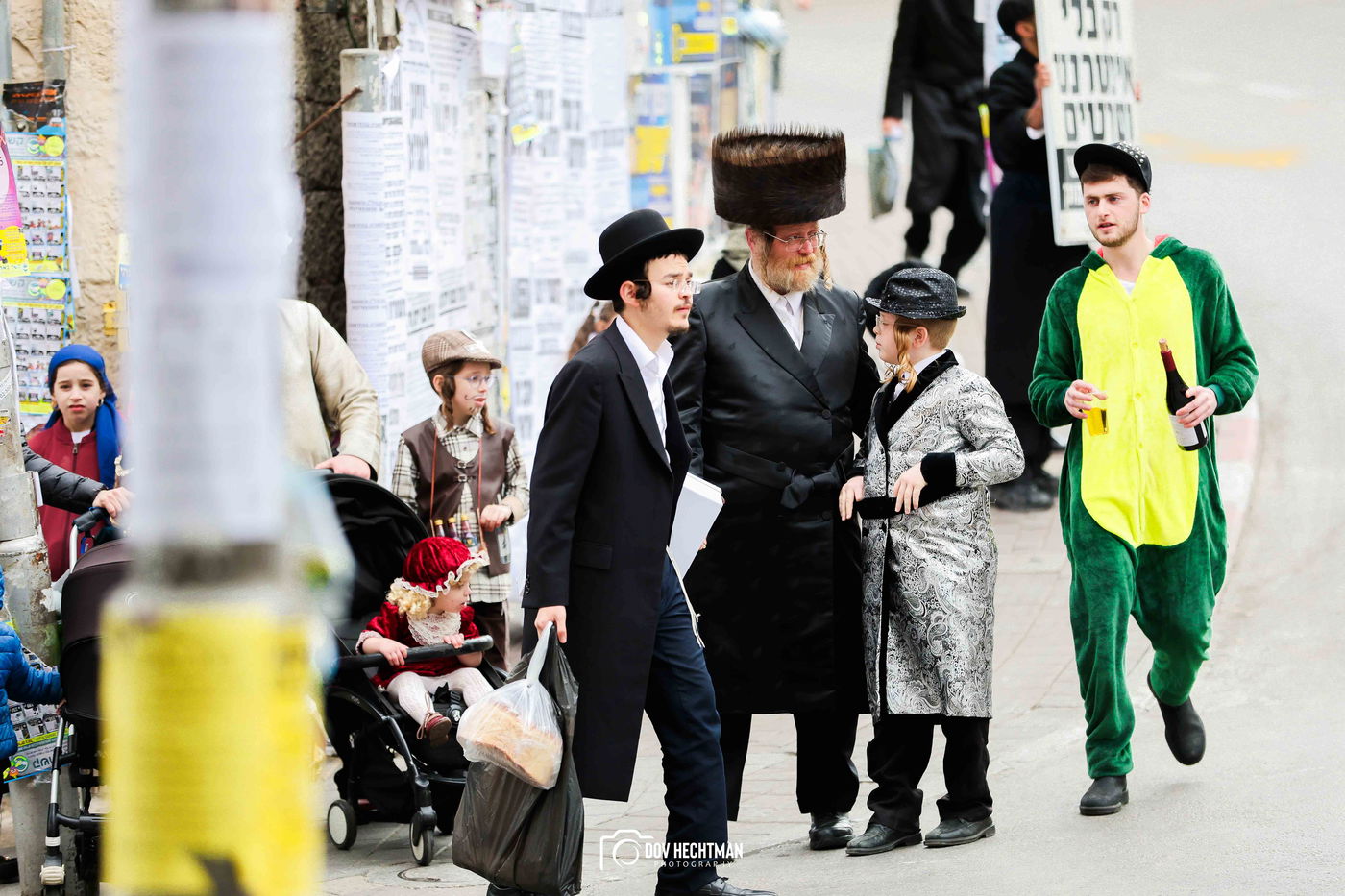 אווירת חג הפורים בירושלים