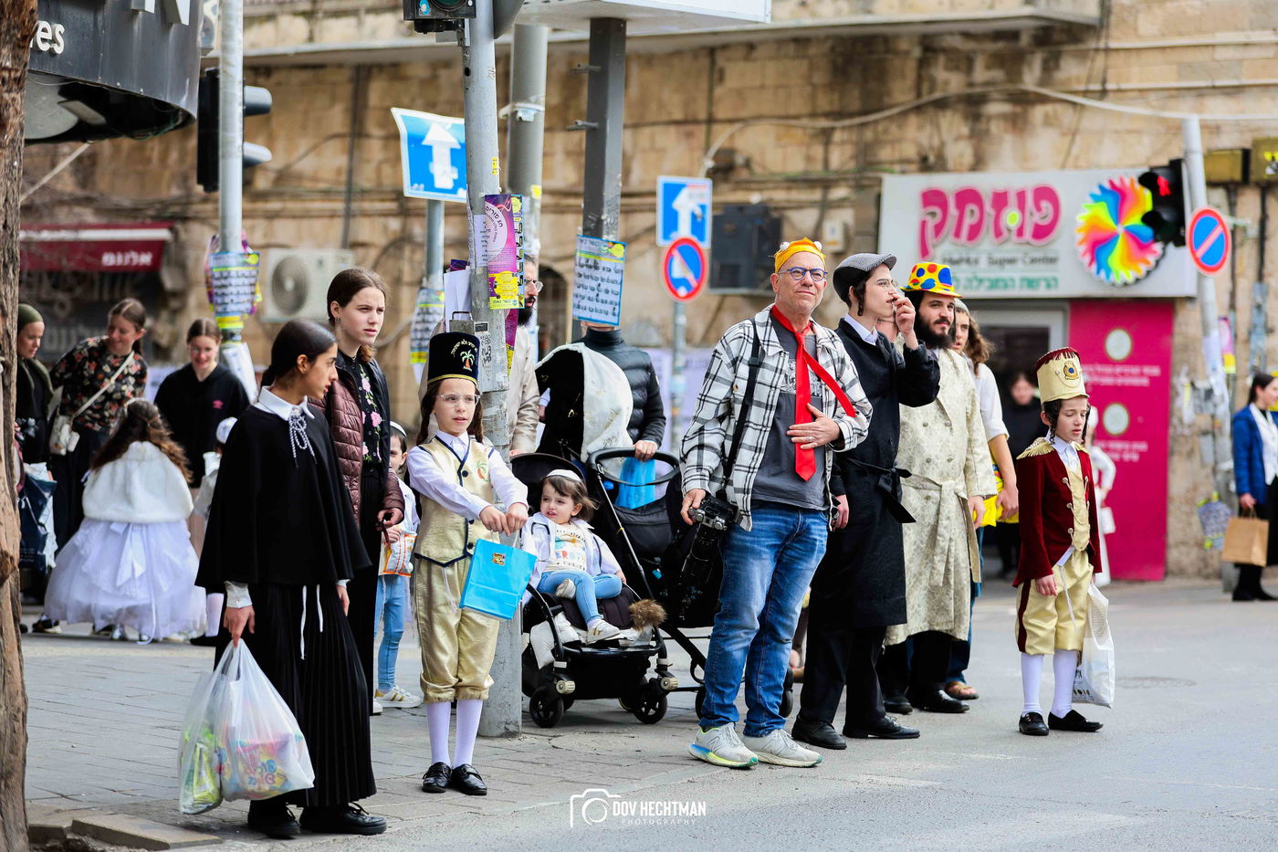אווירת חג הפורים בירושלים