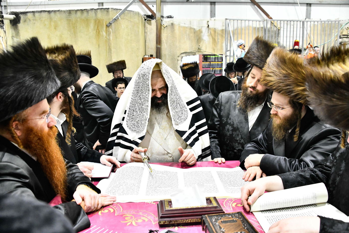 פורים בחצה"ק זוטשקא