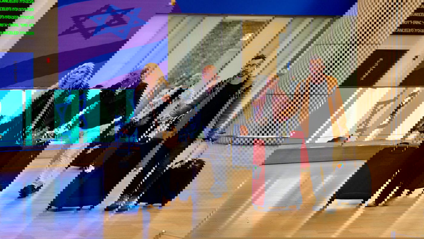 נוסעים בטיסות החילוץ הראשונות שנחתו בנתב"ג הבוקר 