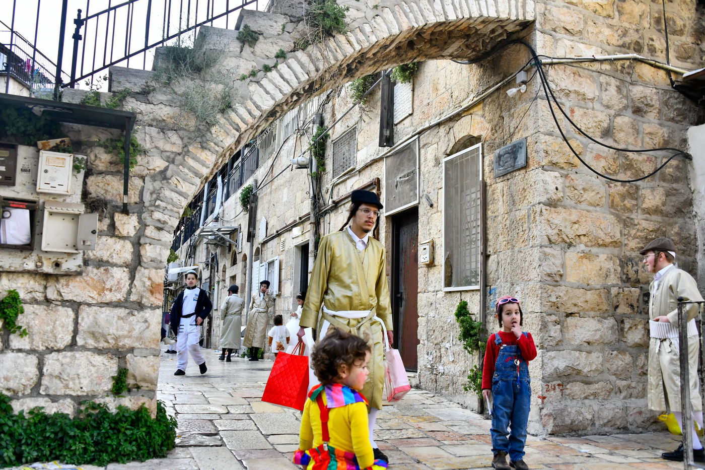 שושן פורים ברחובות ירושלים