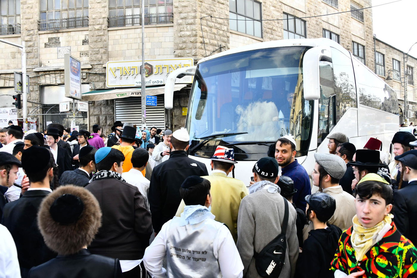 שושן פורים ברחובות ירושלים