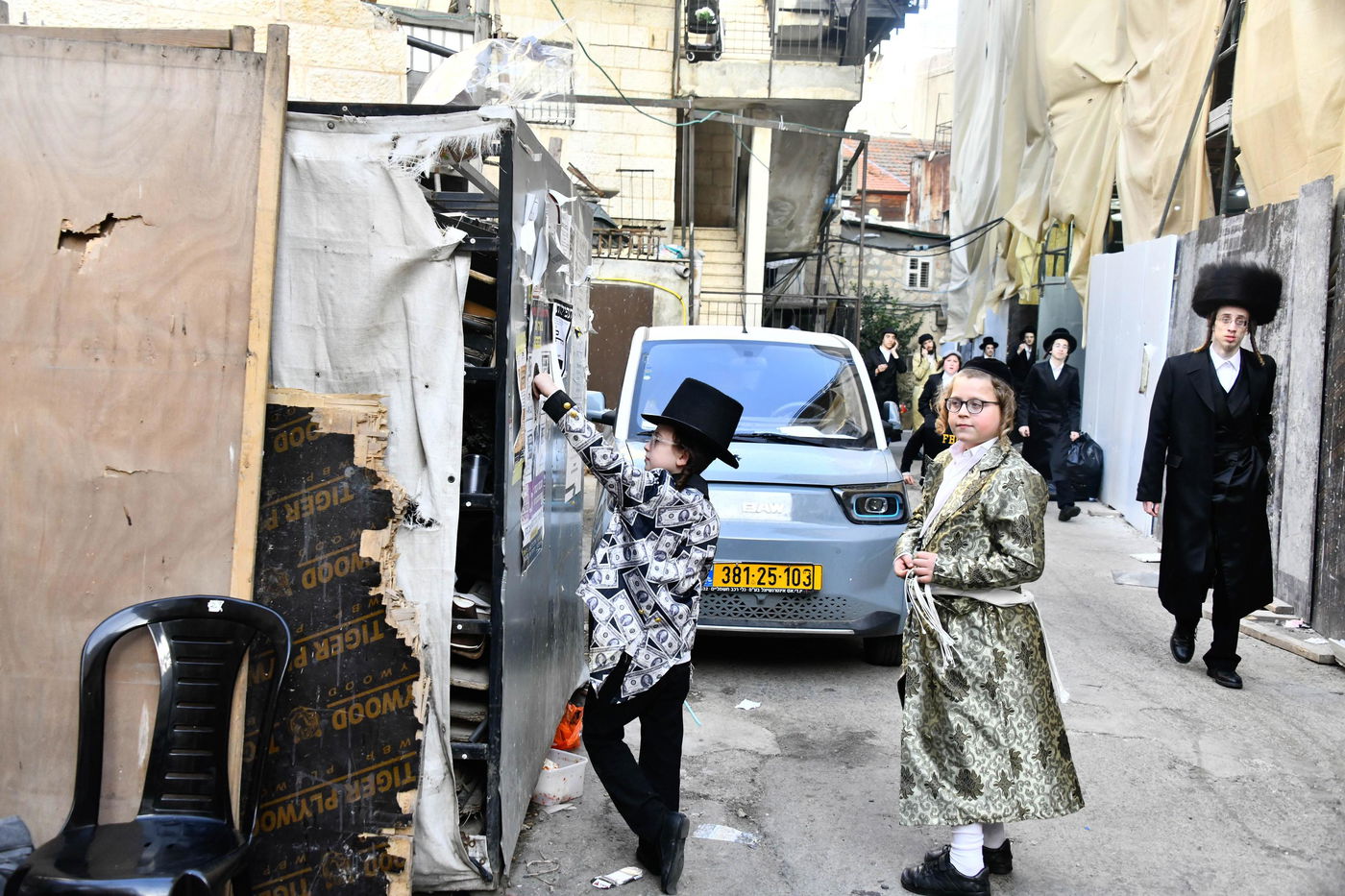 שושן פורים ברחובות ירושלים