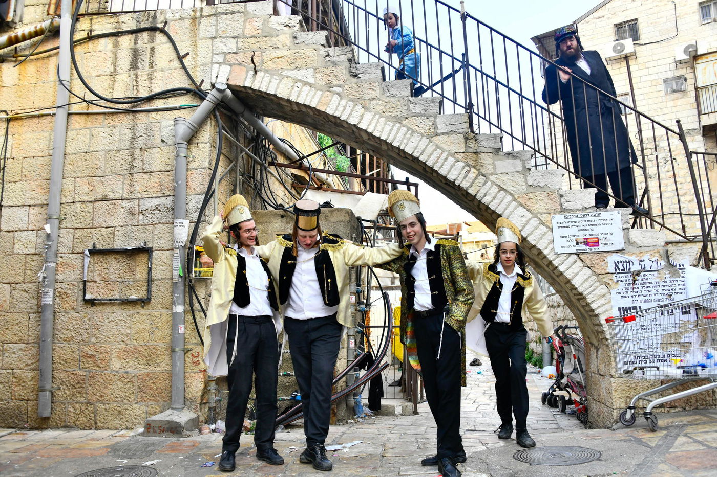 שושן פורים ברחובות ירושלים