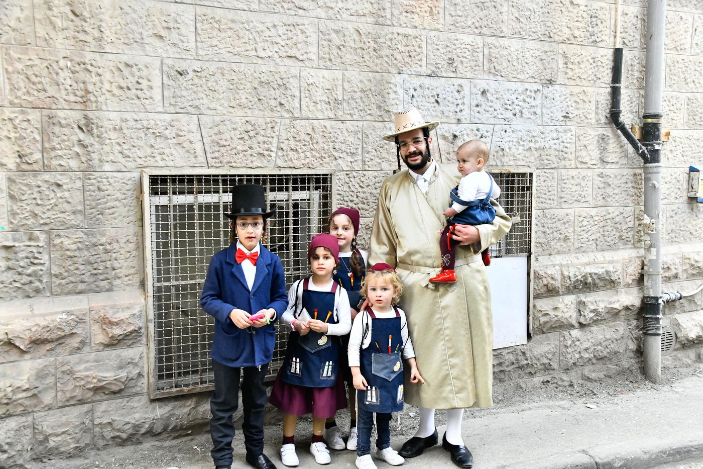 שושן פורים ברחובות ירושלים